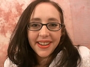 Amateur in pantyhose seduces and sucks her photographer