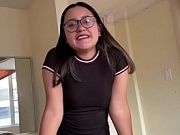 Estaba tan cachonda que le quite el condón a mi compañero de trabajo y se corre en mi vagina.